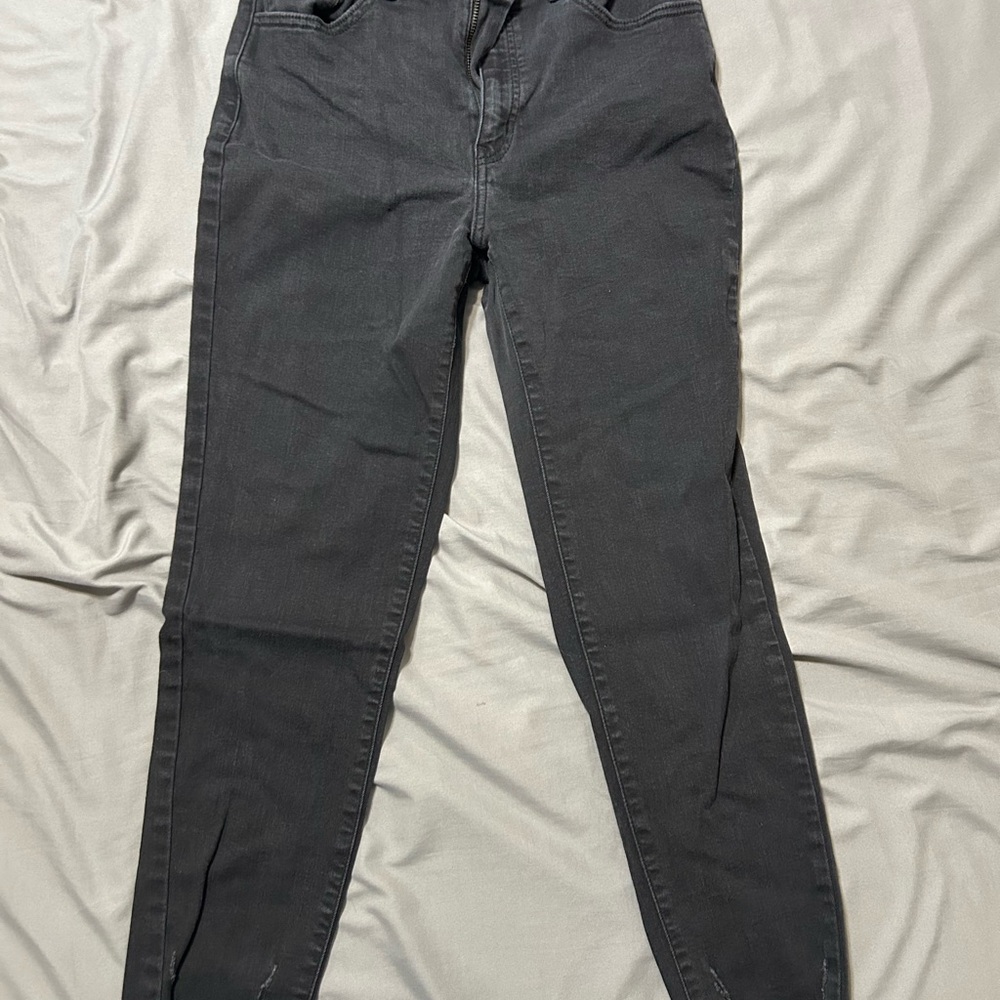 KanCan Women's Ankle Jeans in Balck